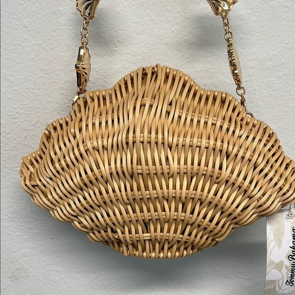 Tommy Bahama | Seashell 🐚 Bag w/ Gold Seashell Handle - Picture 2 of 14